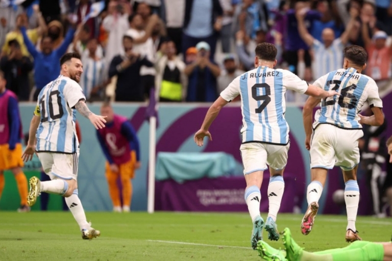 Trận đấu gay cấn giữa Hà Lan và Argentina